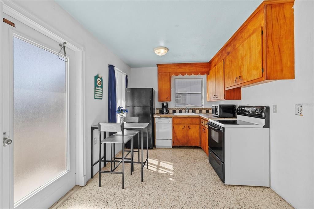 En Venta: $700,000 (5 camas, 0 baños, 2621 Pies cuadrados)