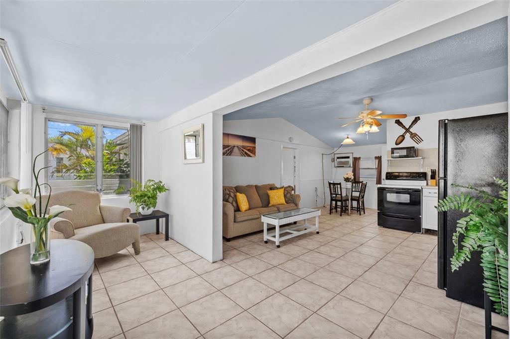 En Venta: $700,000 (5 camas, 0 baños, 2621 Pies cuadrados)