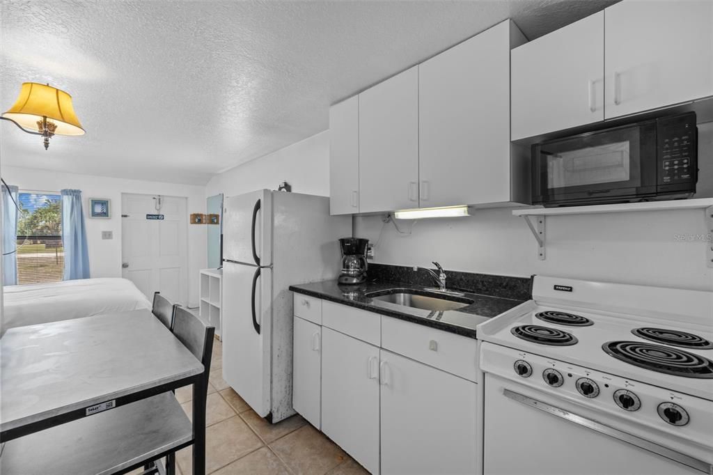 En Venta: $700,000 (5 camas, 0 baños, 2621 Pies cuadrados)