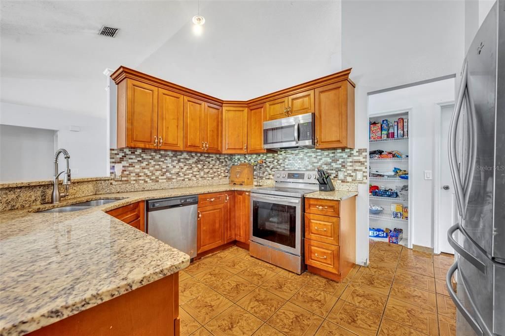 For Sale: $365,000 (5 beds, 2 baths, 2009 Square Feet)