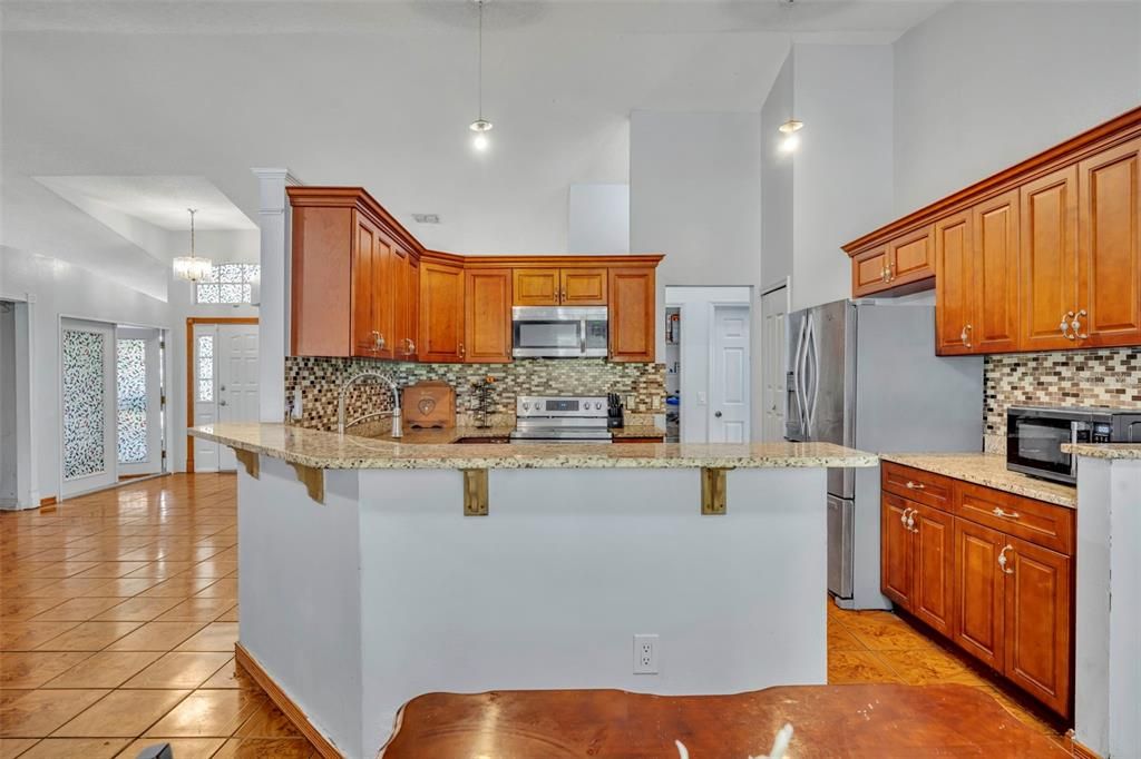 For Sale: $365,000 (5 beds, 2 baths, 2009 Square Feet)