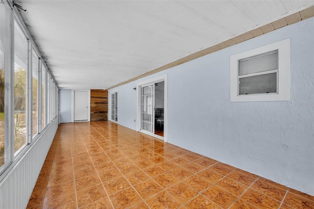 For Sale: $365,000 (5 beds, 2 baths, 2009 Square Feet)