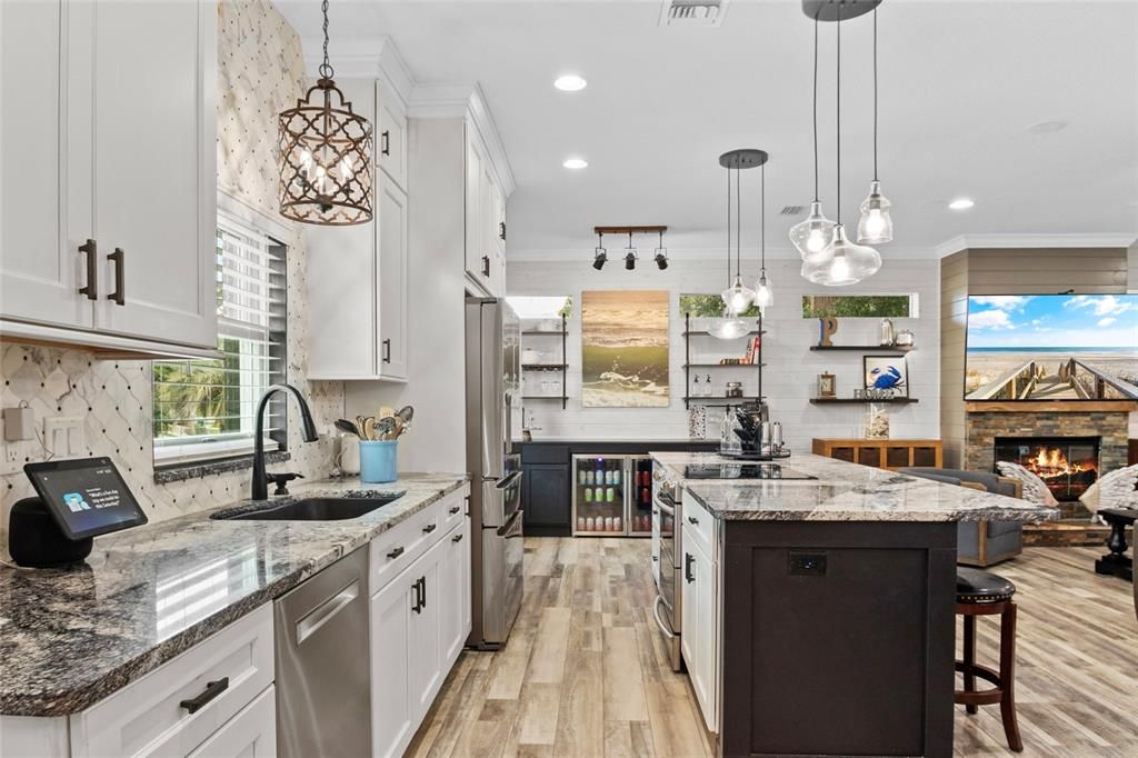 Active With Contract: $564,900 (3 beds, 2 baths, 2009 Square Feet)