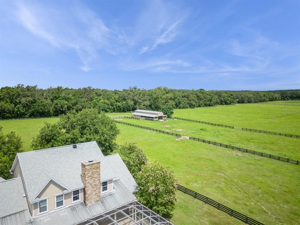 For Sale: $1,600,000 (7 beds, 5 baths, 3890 Square Feet)