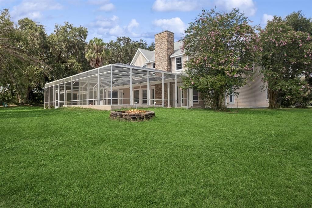 For Sale: $1,600,000 (7 beds, 5 baths, 3890 Square Feet)