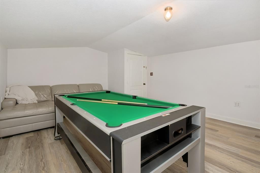 For Sale: $1,600,000 (7 beds, 5 baths, 3890 Square Feet)