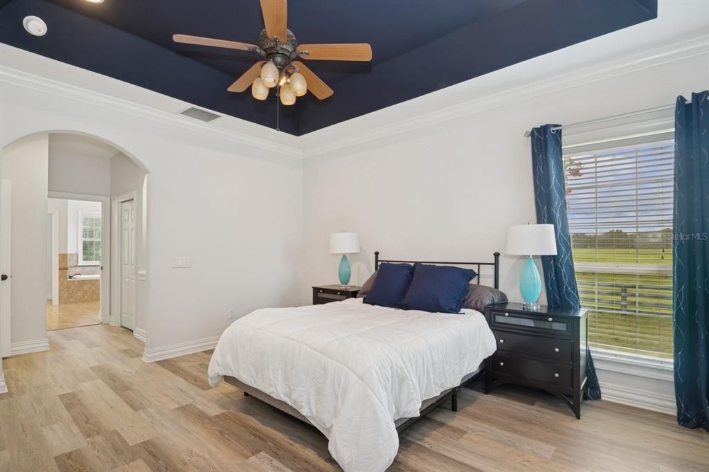 For Sale: $1,600,000 (7 beds, 5 baths, 3890 Square Feet)