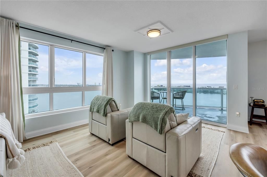 待售: $600,000 (3 贝兹, 3 浴室, 2239 平方英尺)