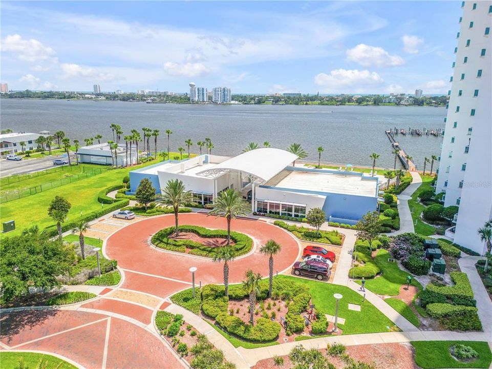 待售: $600,000 (3 贝兹, 3 浴室, 2239 平方英尺)