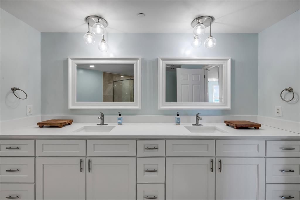 待售: $600,000 (3 贝兹, 3 浴室, 2239 平方英尺)