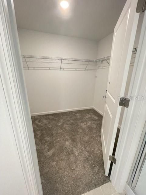 合同活跃: $1,950 (3 贝兹, 2 浴室, 1555 平方英尺)