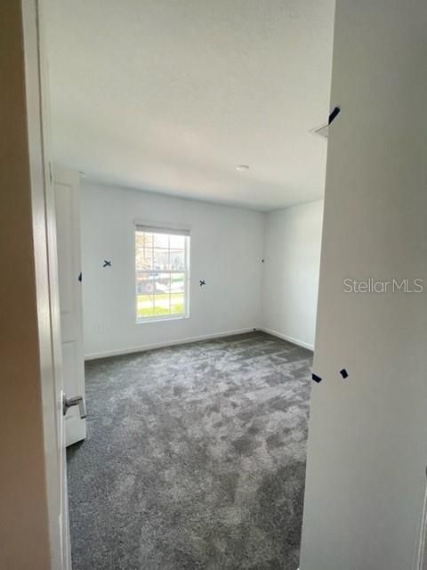 合同活跃: $1,950 (3 贝兹, 2 浴室, 1555 平方英尺)