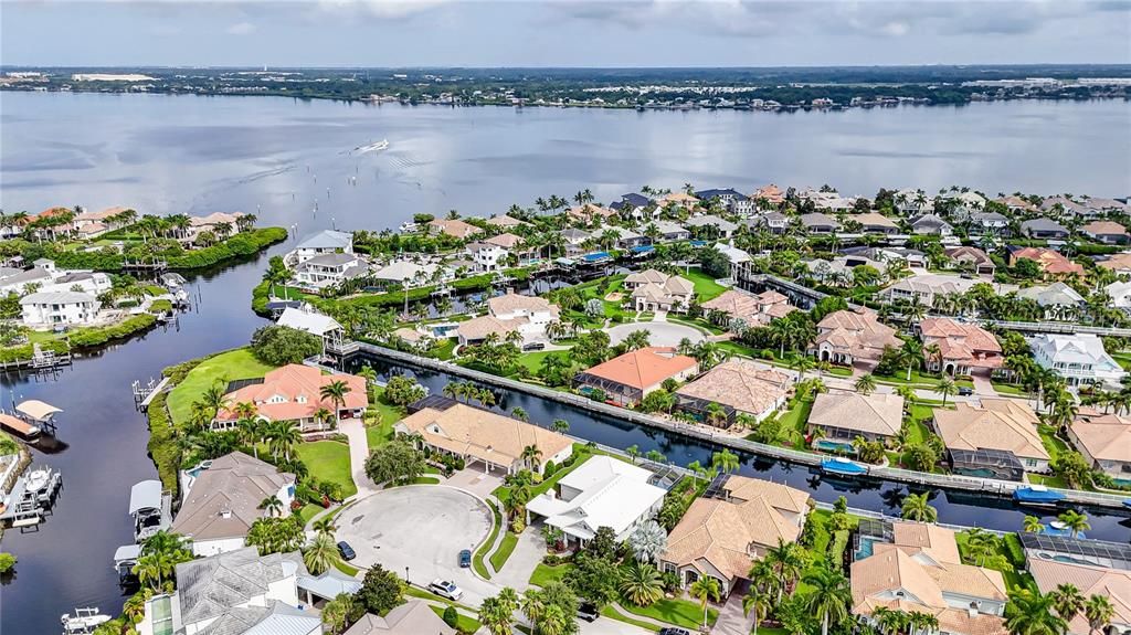 En Renta: $6,250 (3 camas, 2 baños, 2727 Pies cuadrados)