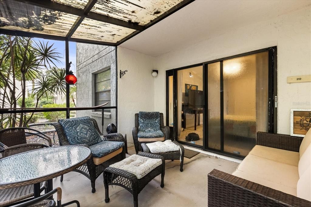 待售: $355,000 (2 贝兹, 2 浴室, 1140 平方英尺)