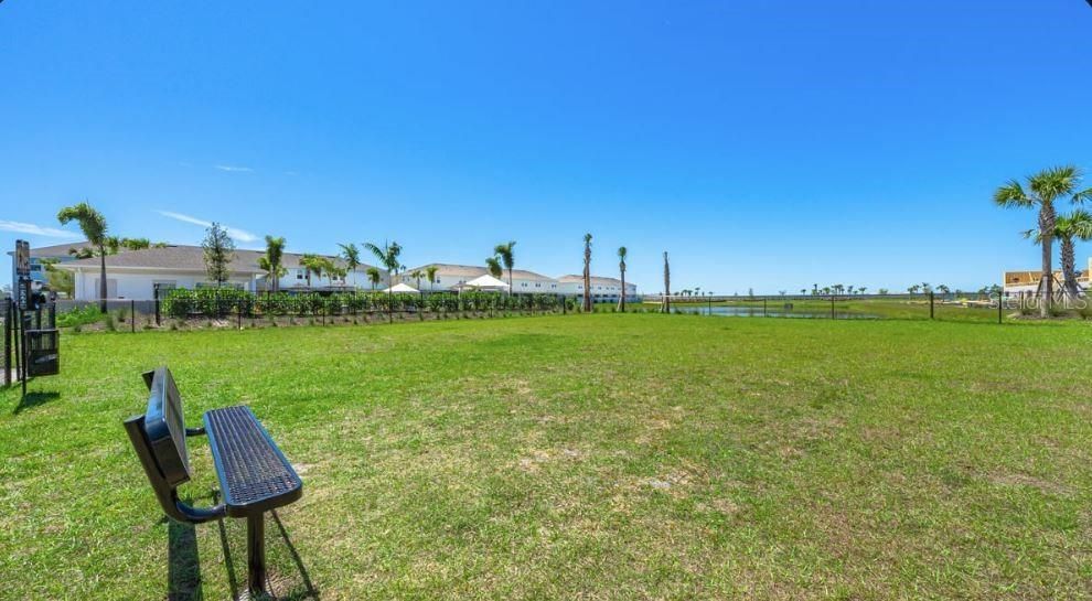 Active With Contract: $265,440 (2 beds, 2 baths, 1187 Square Feet)