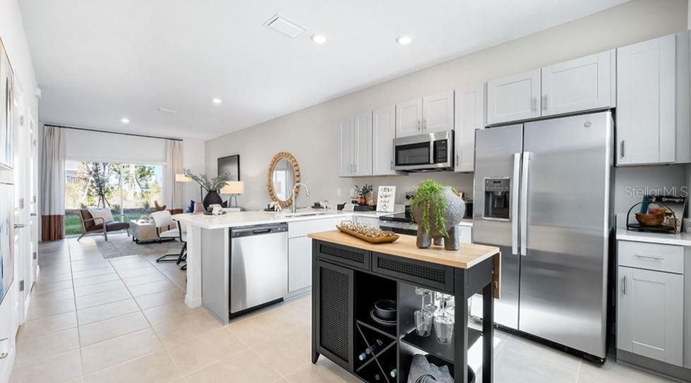 Active With Contract: $265,440 (2 beds, 2 baths, 1187 Square Feet)