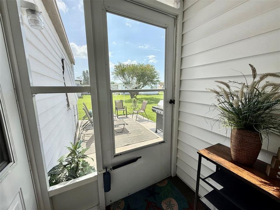 Active With Contract: $95,000 (1 beds, 1 baths, 774 Square Feet)