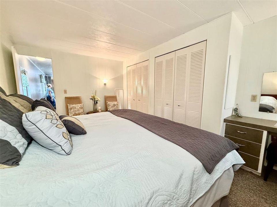 Active With Contract: $95,000 (1 beds, 1 baths, 774 Square Feet)