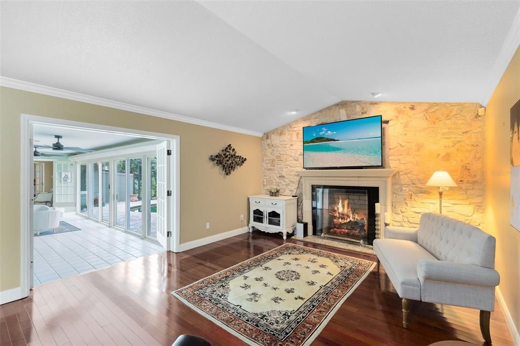 待售: $1,050,000 (4 贝兹, 2 浴室, 4105 平方英尺)