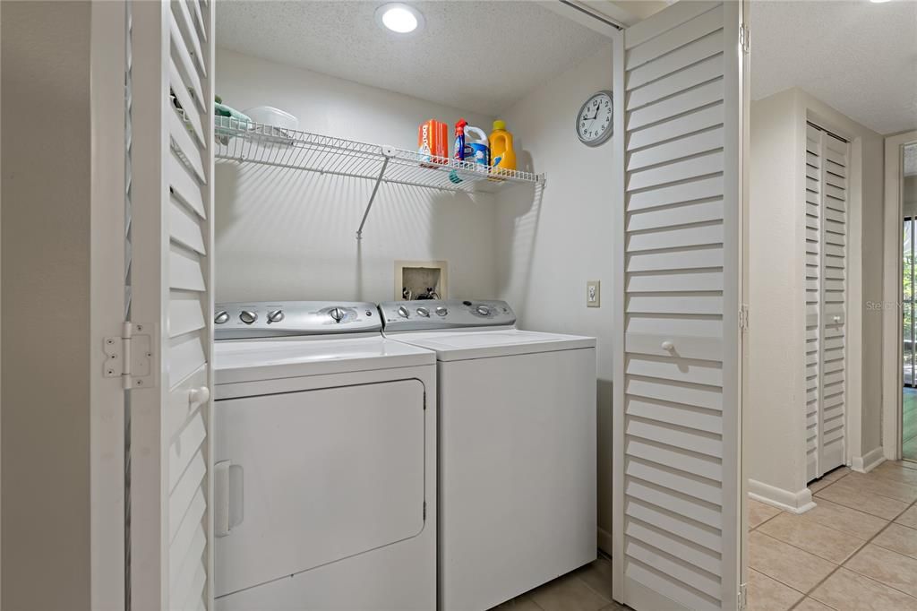 For Sale: $210,000 (2 beds, 2 baths, 1115 Square Feet)