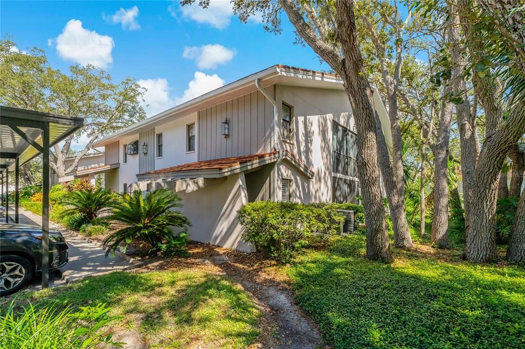 For Sale: $210,000 (2 beds, 2 baths, 1115 Square Feet)