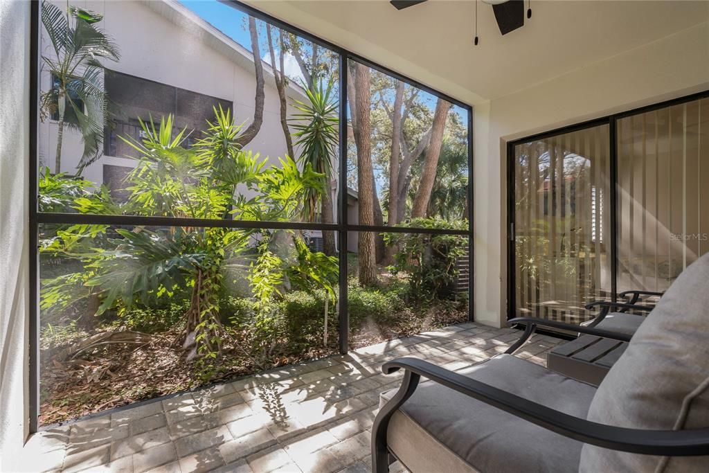 For Sale: $210,000 (2 beds, 2 baths, 1115 Square Feet)