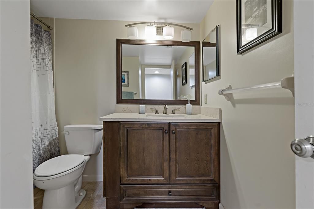 For Sale: $210,000 (2 beds, 2 baths, 1115 Square Feet)