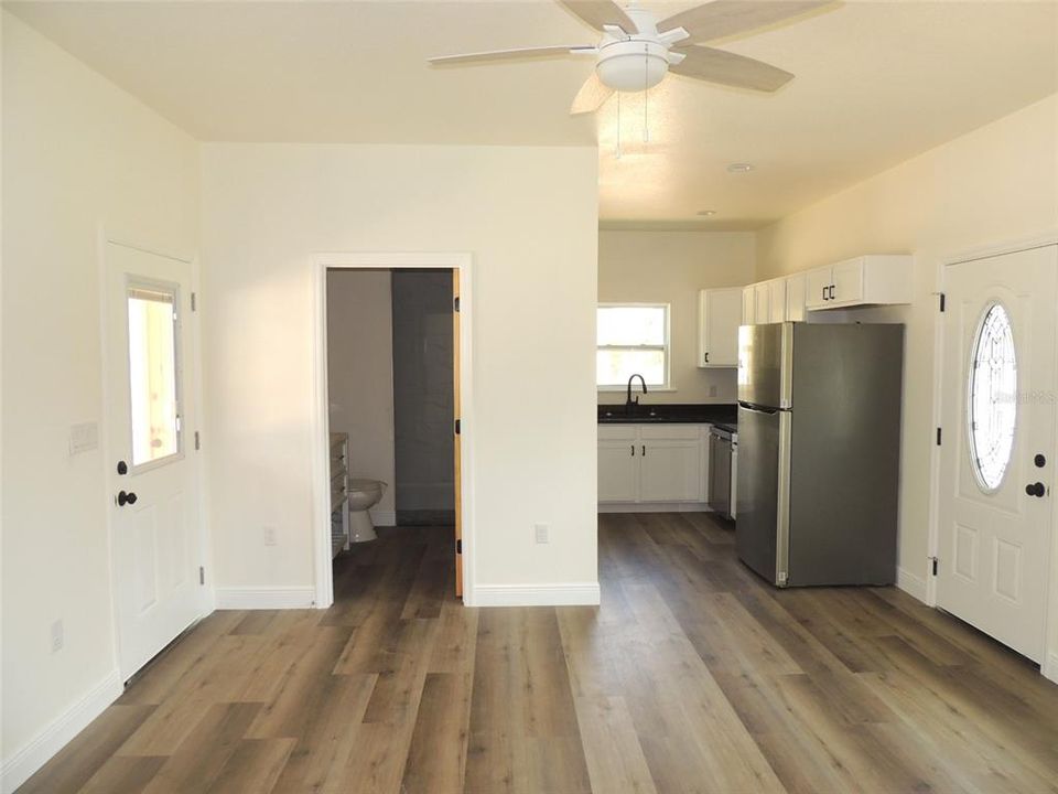 На продажу: $179,900 (1 спален, 1 ванн, 540 Квадратных фут)