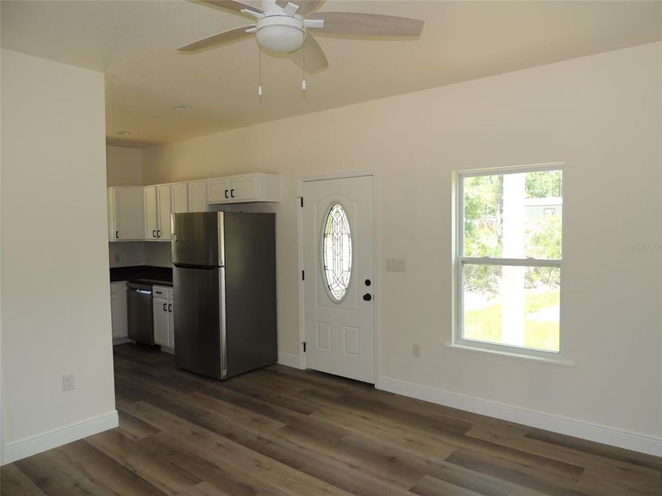 На продажу: $179,900 (1 спален, 1 ванн, 540 Квадратных фут)