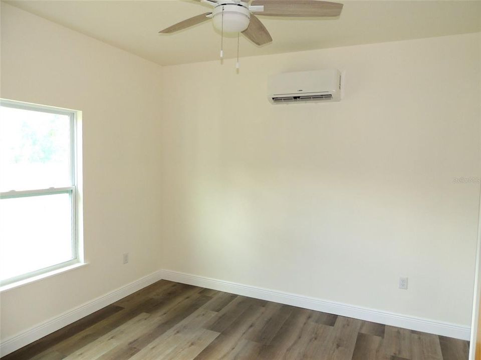 На продажу: $179,900 (1 спален, 1 ванн, 540 Квадратных фут)