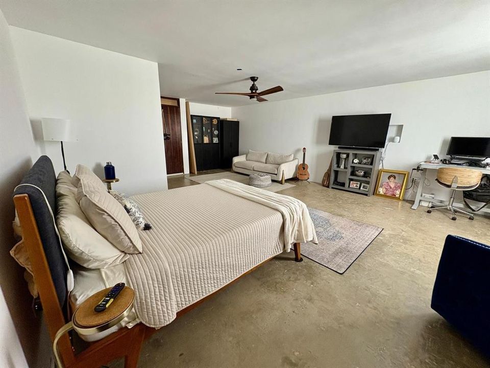 En Renta: $11,000 (5 camas, 4 baños, 4600 Pies cuadrados)