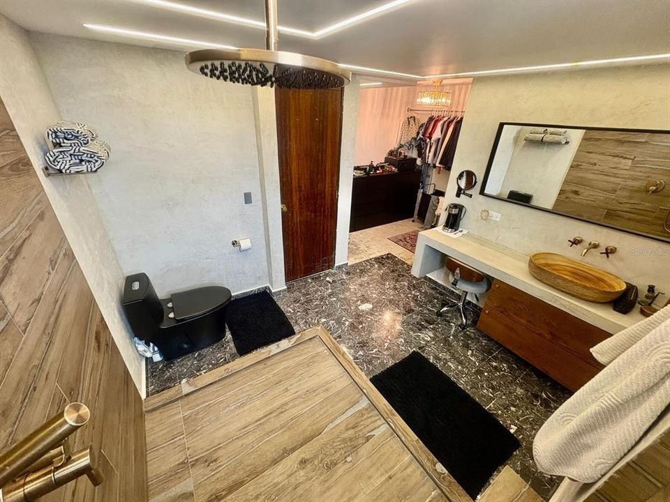 En Renta: $11,000 (5 camas, 4 baños, 4600 Pies cuadrados)