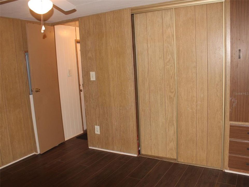 На продажу: $59,900 (2 спален, 2 ванн, 720 Квадратных фут)