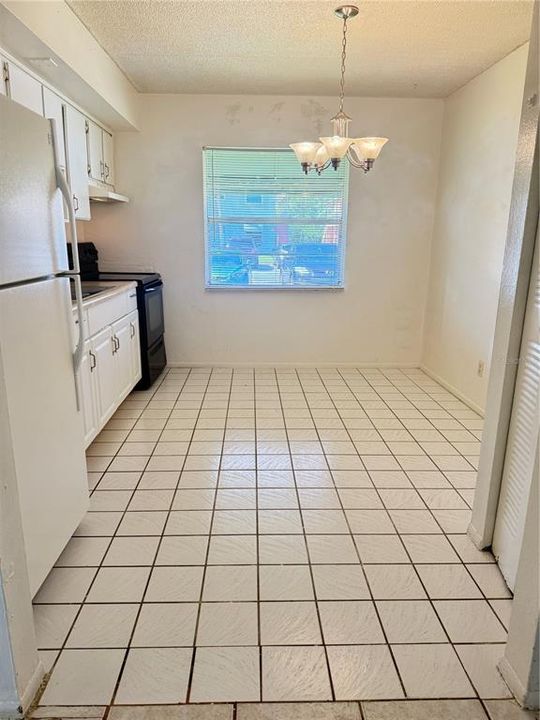 На продажу: $125,000 (2 спален, 1 ванн, 784 Квадратных фут)