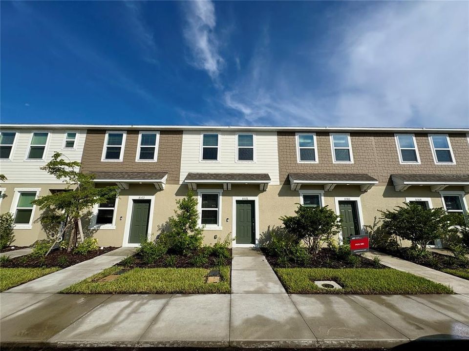 For Rent: $1,895 (2 beds, 2 baths, 1200 Square Feet)