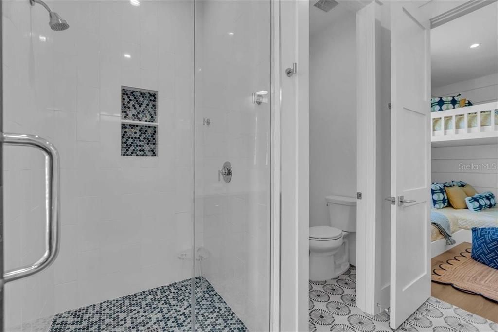 На продажу: $6,375,000 (5 спален, 4 ванн, 3250 Квадратных фут)