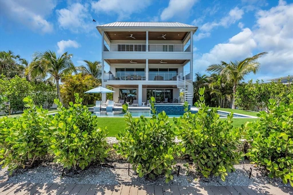 На продажу: $6,375,000 (5 спален, 4 ванн, 3250 Квадратных фут)