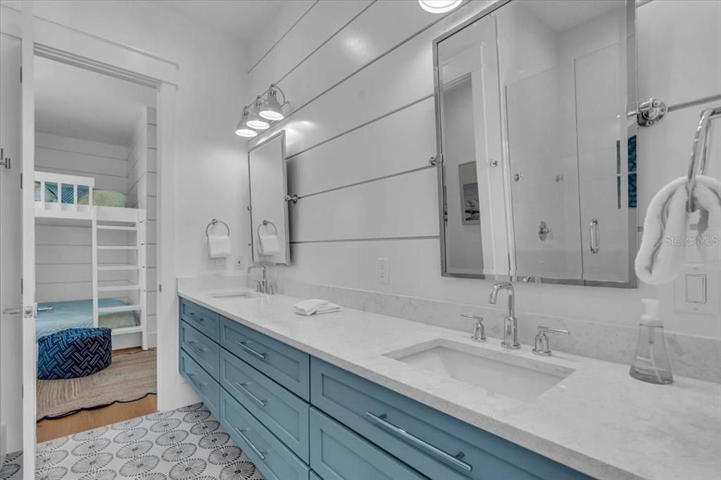 На продажу: $6,375,000 (5 спален, 4 ванн, 3250 Квадратных фут)