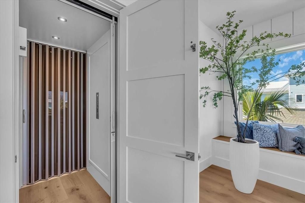 На продажу: $6,375,000 (5 спален, 4 ванн, 3250 Квадратных фут)