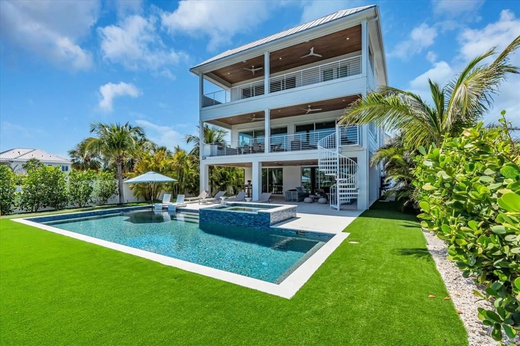 На продажу: $6,375,000 (5 спален, 4 ванн, 3250 Квадратных фут)