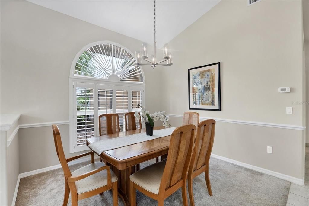 En Renta: $5,500 (3 camas, 2 baños, 2432 Pies cuadrados)