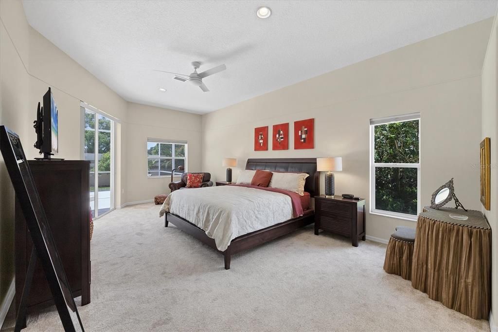 En Renta: $5,500 (3 camas, 2 baños, 2432 Pies cuadrados)