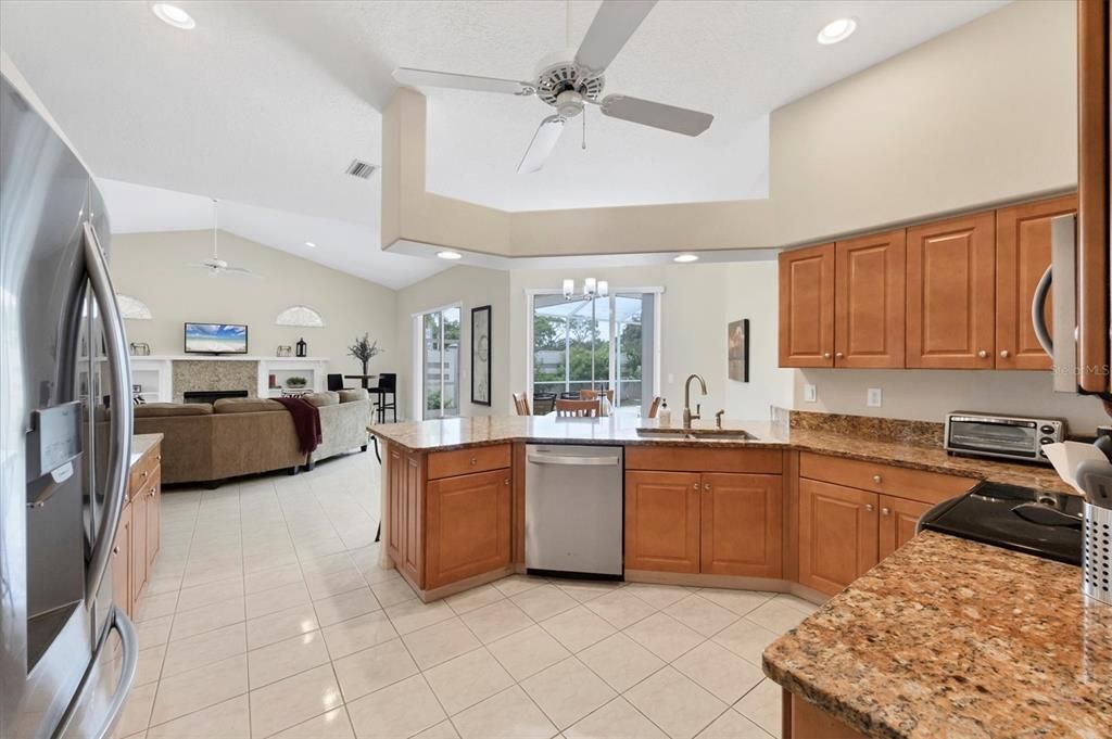 En Renta: $5,500 (3 camas, 2 baños, 2432 Pies cuadrados)