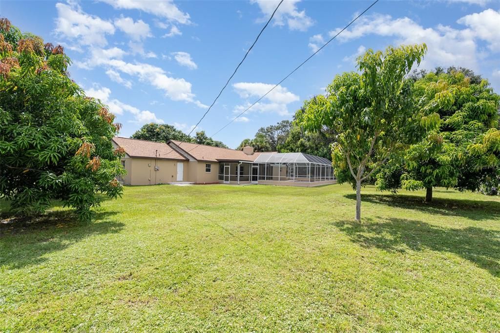 待售: $699,900 (4 贝兹, 2 浴室, 2002 平方英尺)