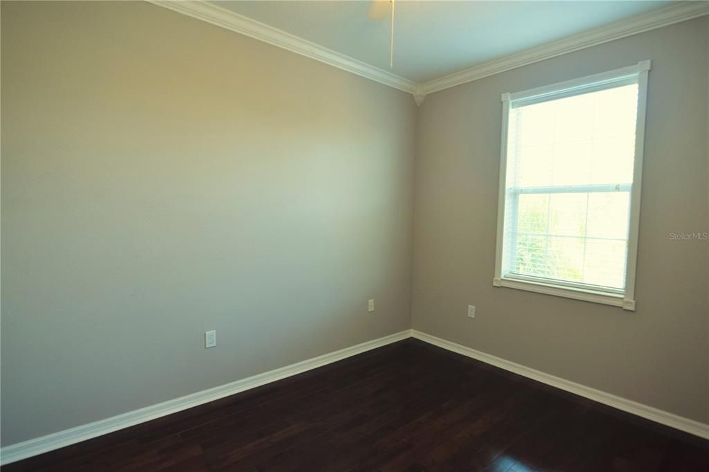 合同活跃: $2,000 (3 贝兹, 2 浴室, 1661 平方英尺)