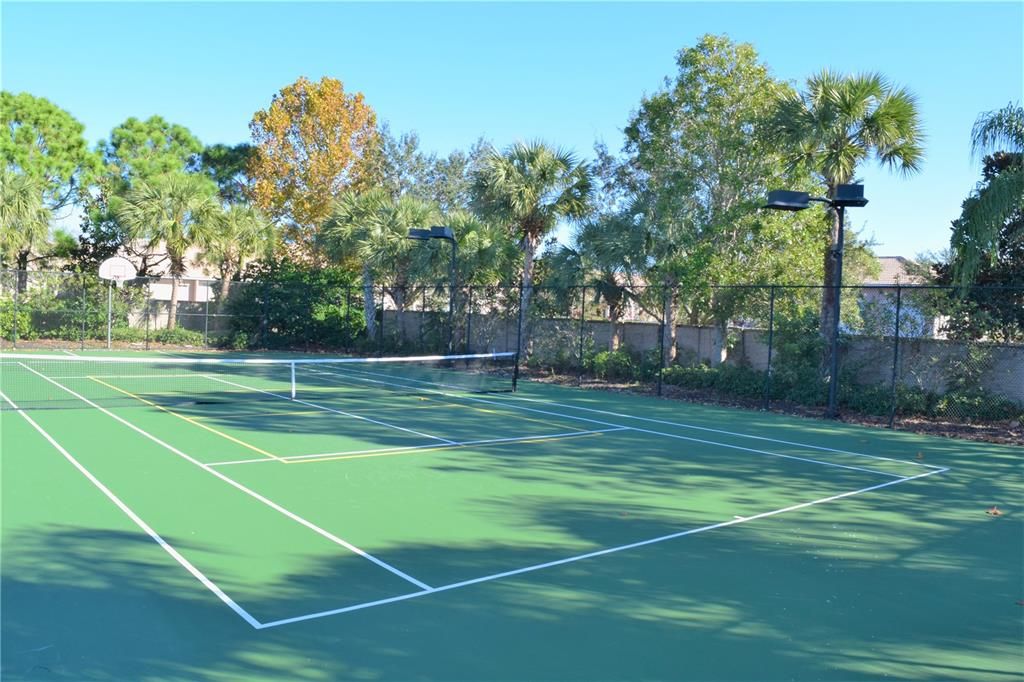 合同活跃: $2,000 (3 贝兹, 2 浴室, 1661 平方英尺)