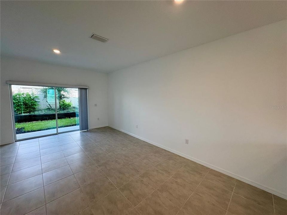 For Rent: $1,895 (2 beds, 2 baths, 1200 Square Feet)