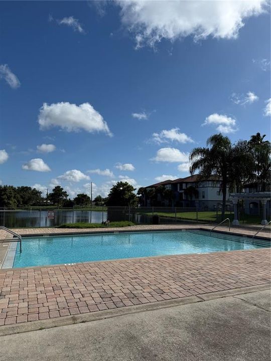 На продажу: $120,000 (2 спален, 2 ванн, 1062 Квадратных фут)