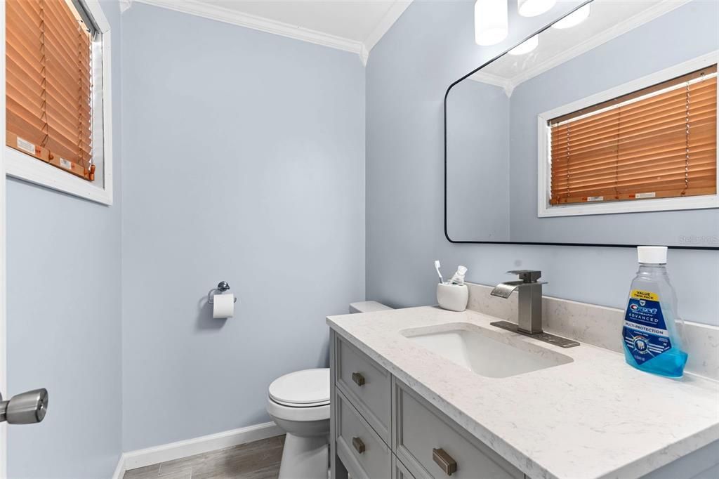 На продажу: $288,900 (3 спален, 1 ванн, 1022 Квадратных фут)