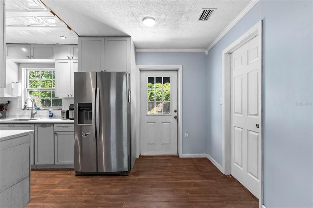 На продажу: $288,900 (3 спален, 1 ванн, 1022 Квадратных фут)